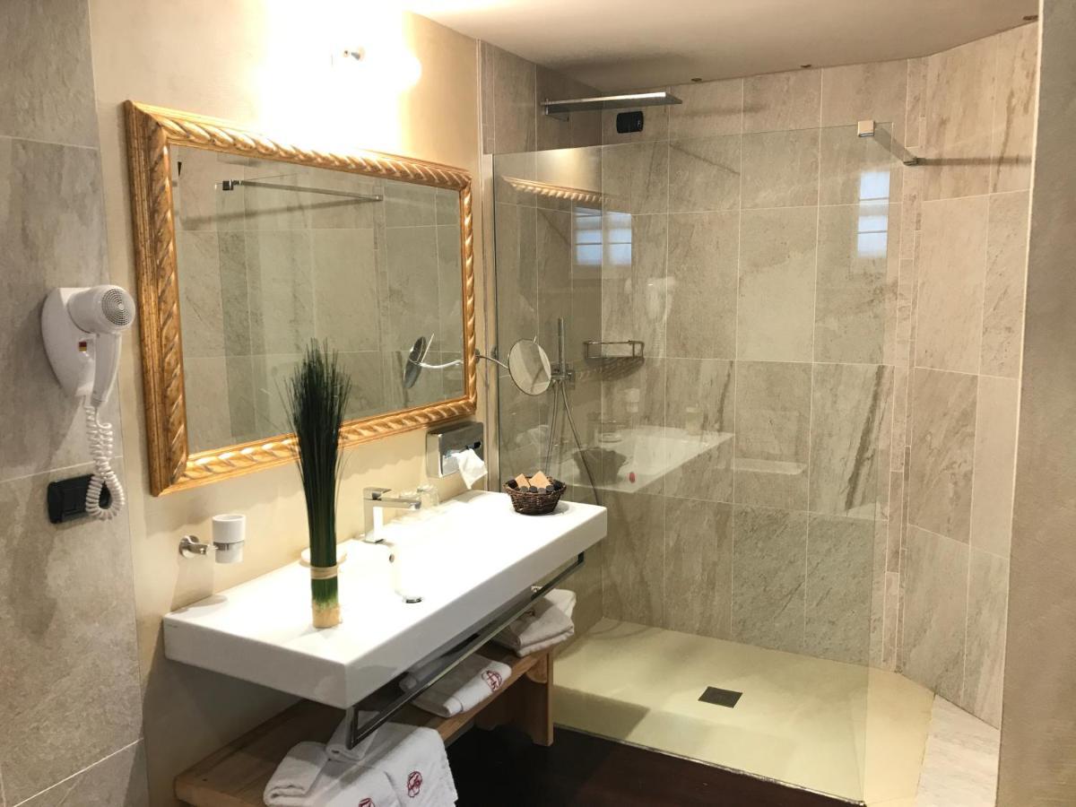 Relais Du Chateau Blanc La Thuile Kültér fotó
